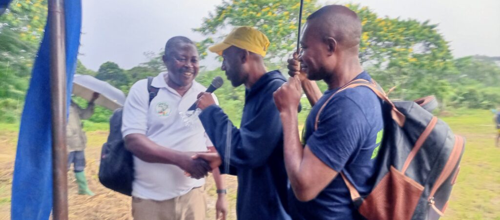 L-R, Chief Ndode Tobias Ewang of AFRINET and Elvis Kome Ngome, CDO